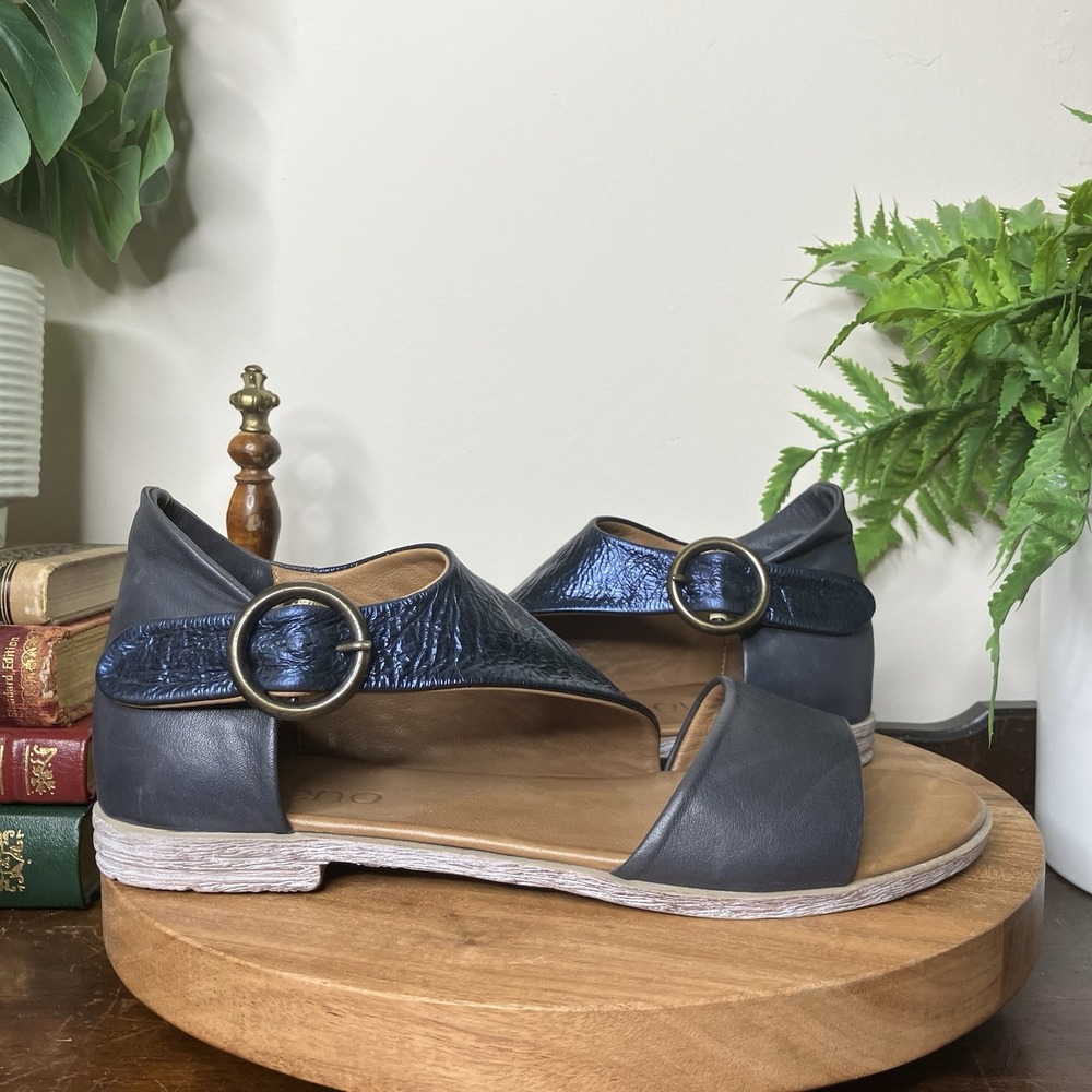 Bueno Yvonne Leather Sandals Navy Blue EU 40 US 9.5-10 Made In Turkey RV $110